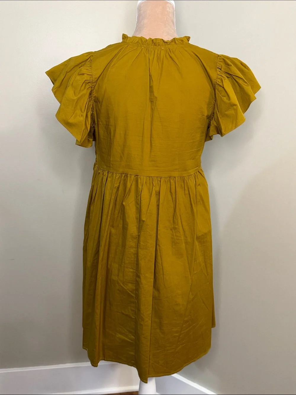 Moon River Mustard Smocked Short Sleeve Women’s Dress Size Medium